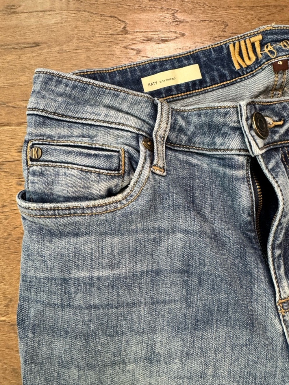 Kut from the Kloth Katy Boyfriend Straight Leg Jeans - Light Blue Wash - Picture 5 of 13